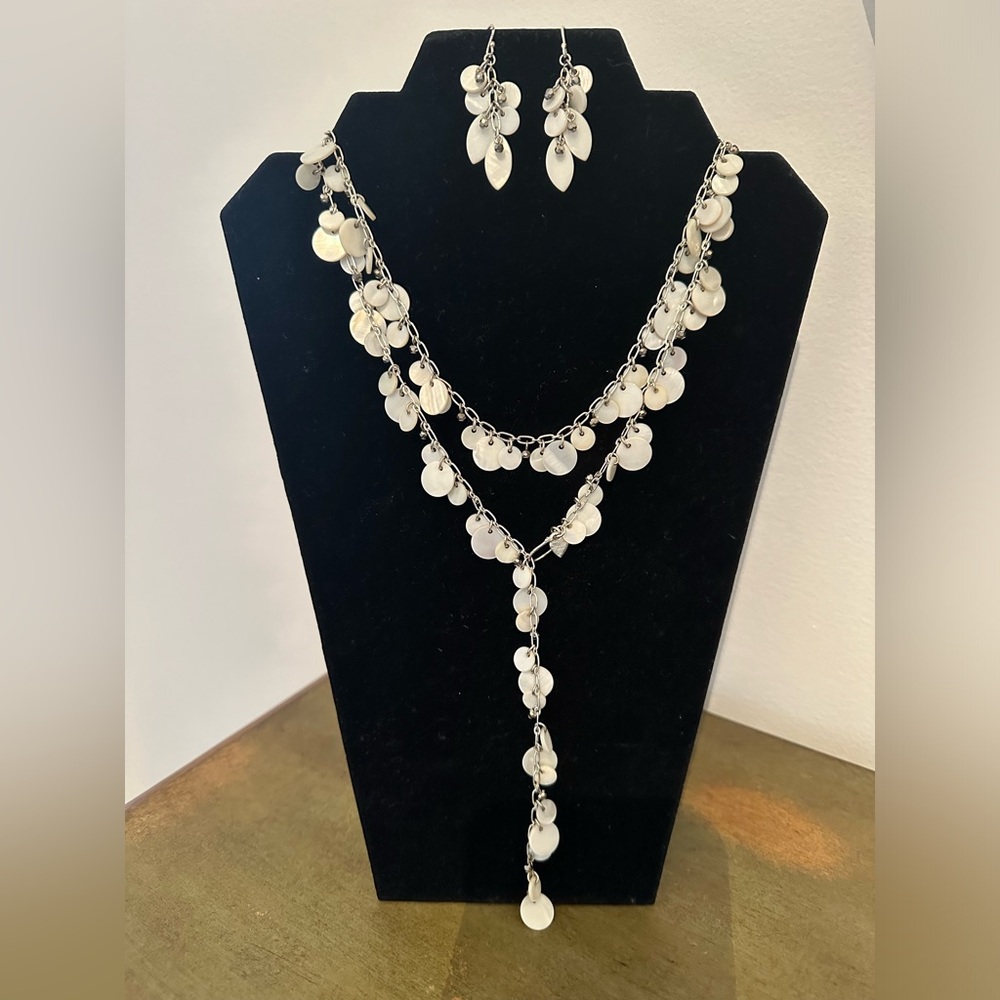 Stella & Dot Mother of Pearl Lariat Necklace & Earrings